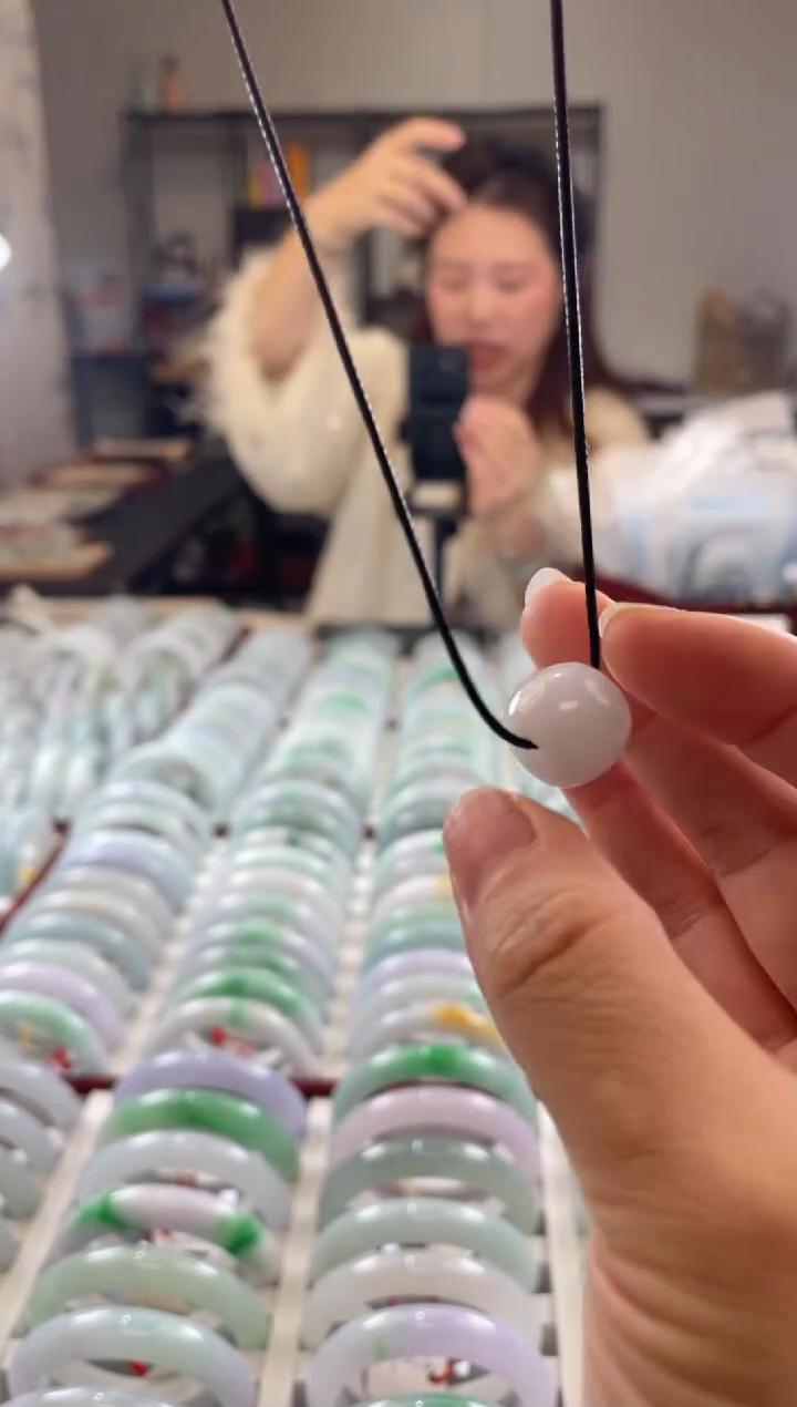 颈饰未镶嵌翡翠多样性发一