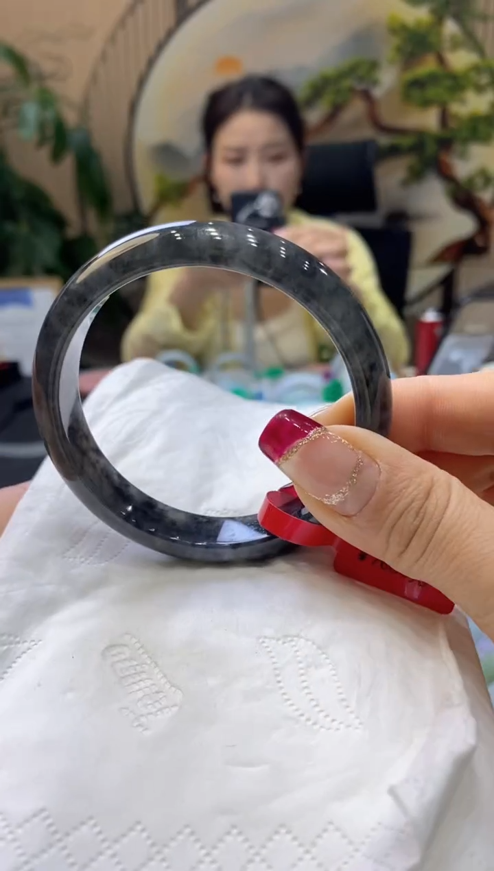 【闪购商品】翡翠手镯未镶嵌99908346