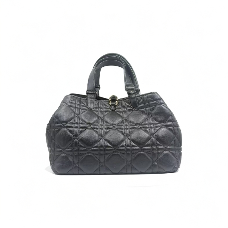 LQ-WITH-QUEEN真皮女包5格手提黑色著0204