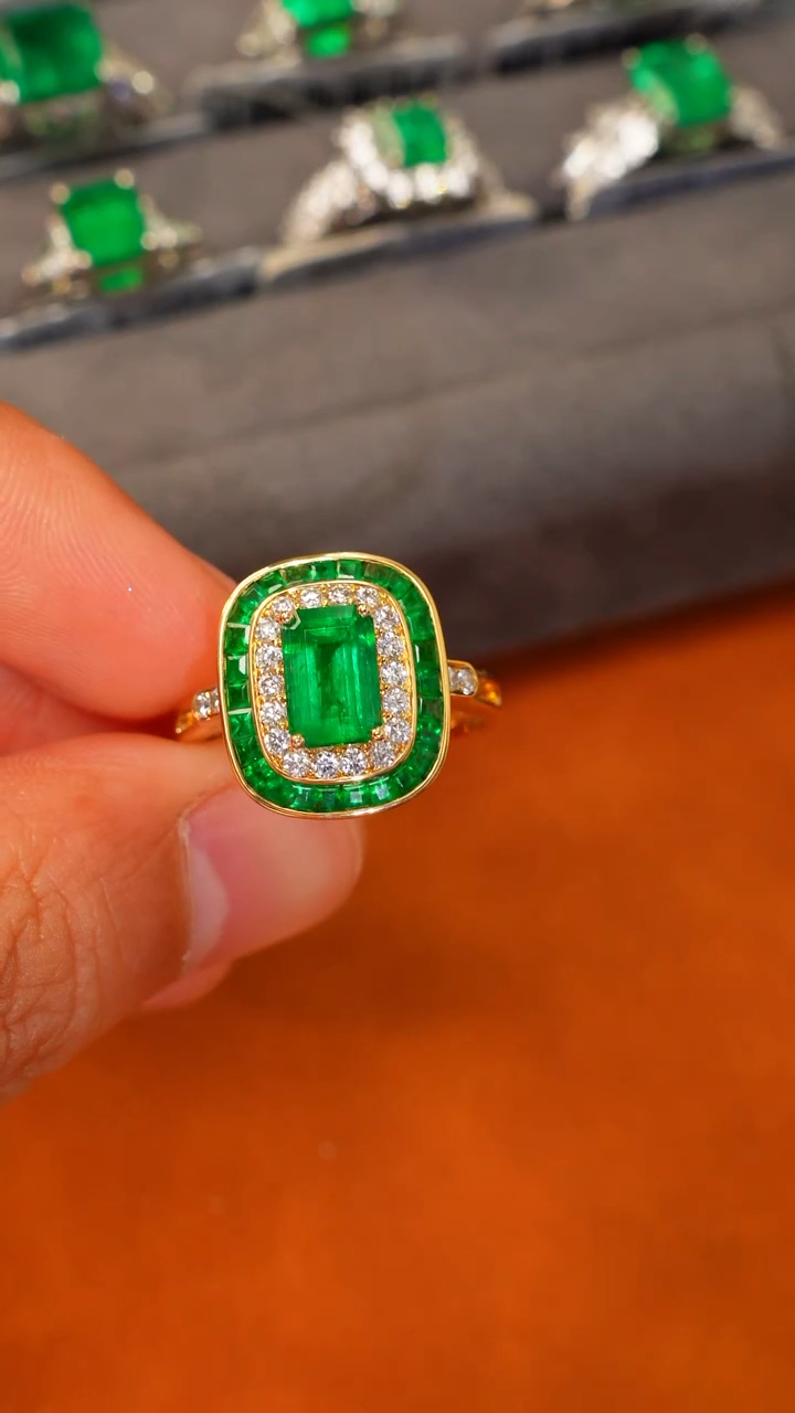 【闪购商品】祖母绿戒指18K金镶嵌潘潘1.025ct沃顿吉尔德