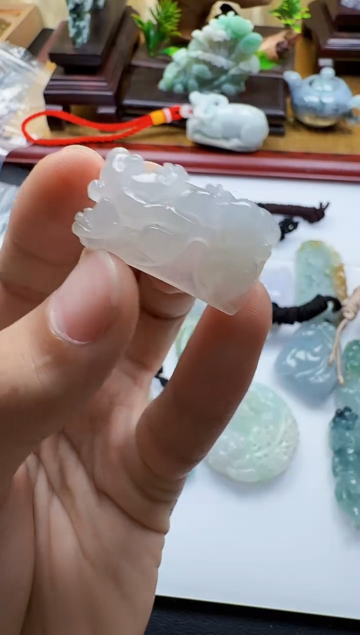 吊坠(不含链)未镶嵌翡翠1