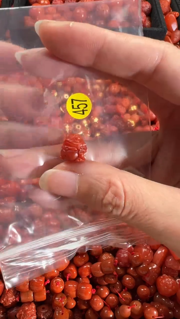 【闪购商品】南红玛瑙颈饰未镶嵌1