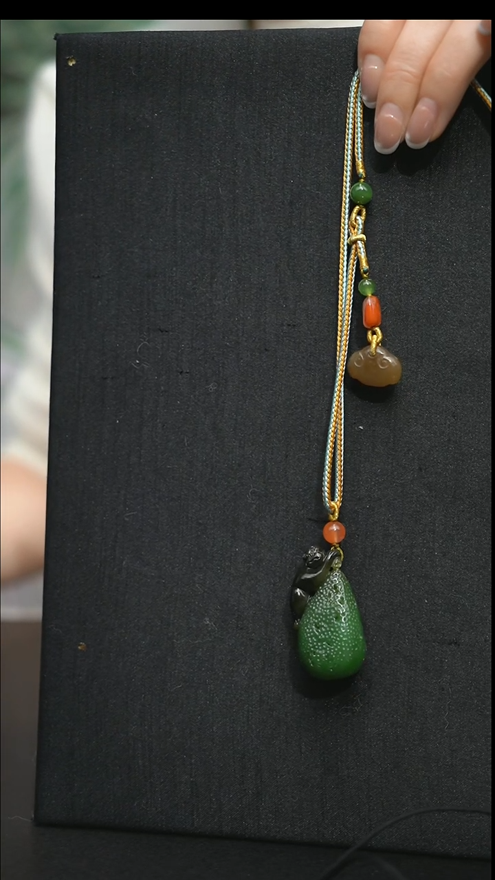 颈饰未镶嵌和田玉二***娃颈饰 未镶嵌 和田玉 二*娃