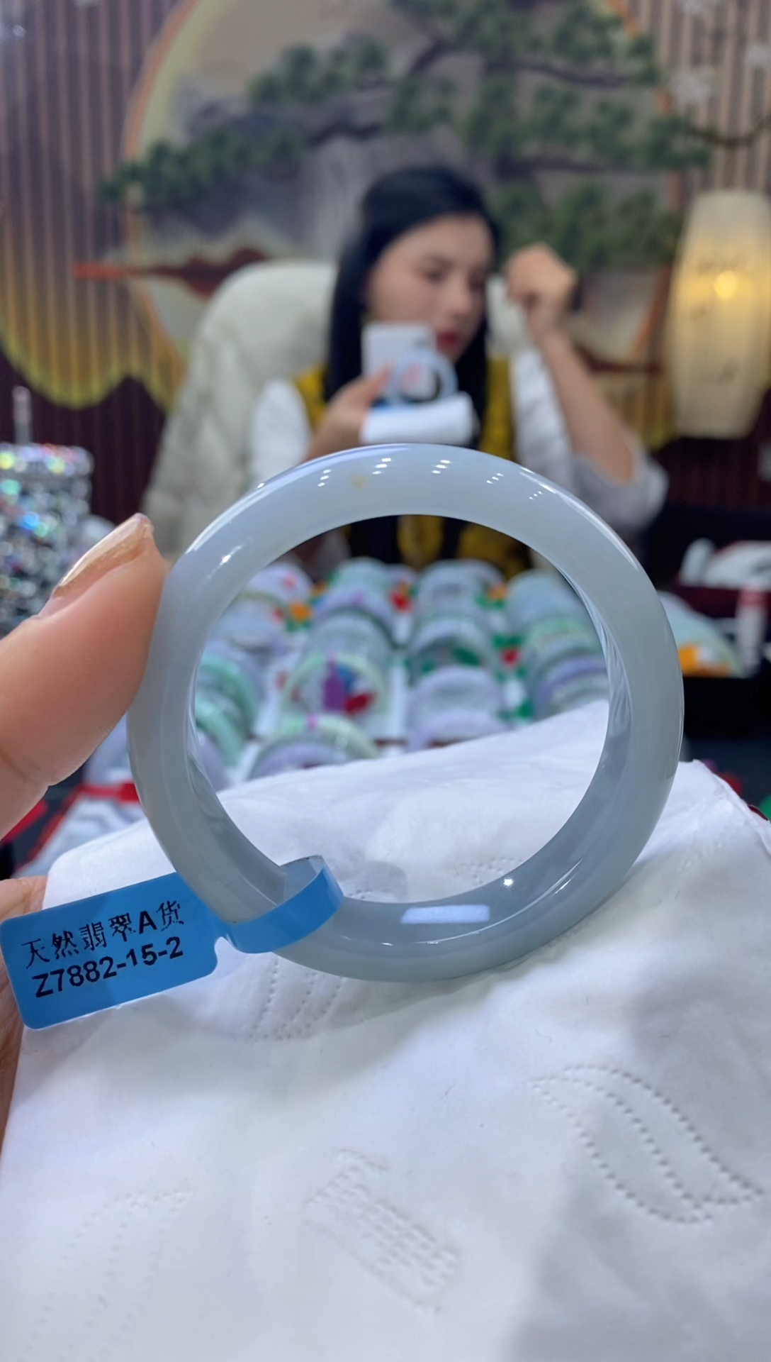 【闪购商品】翡翠手镯未镶嵌多人06356