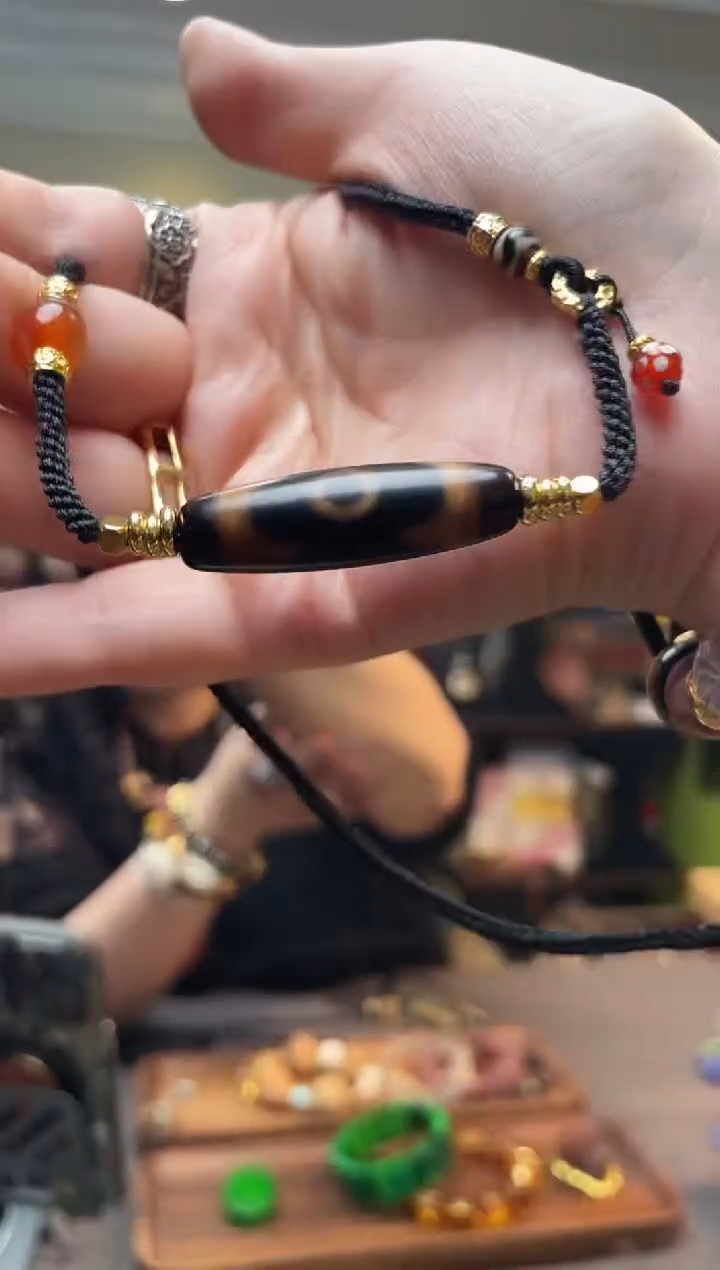 琉璃/树脂/塑料类牙黄三眼项链