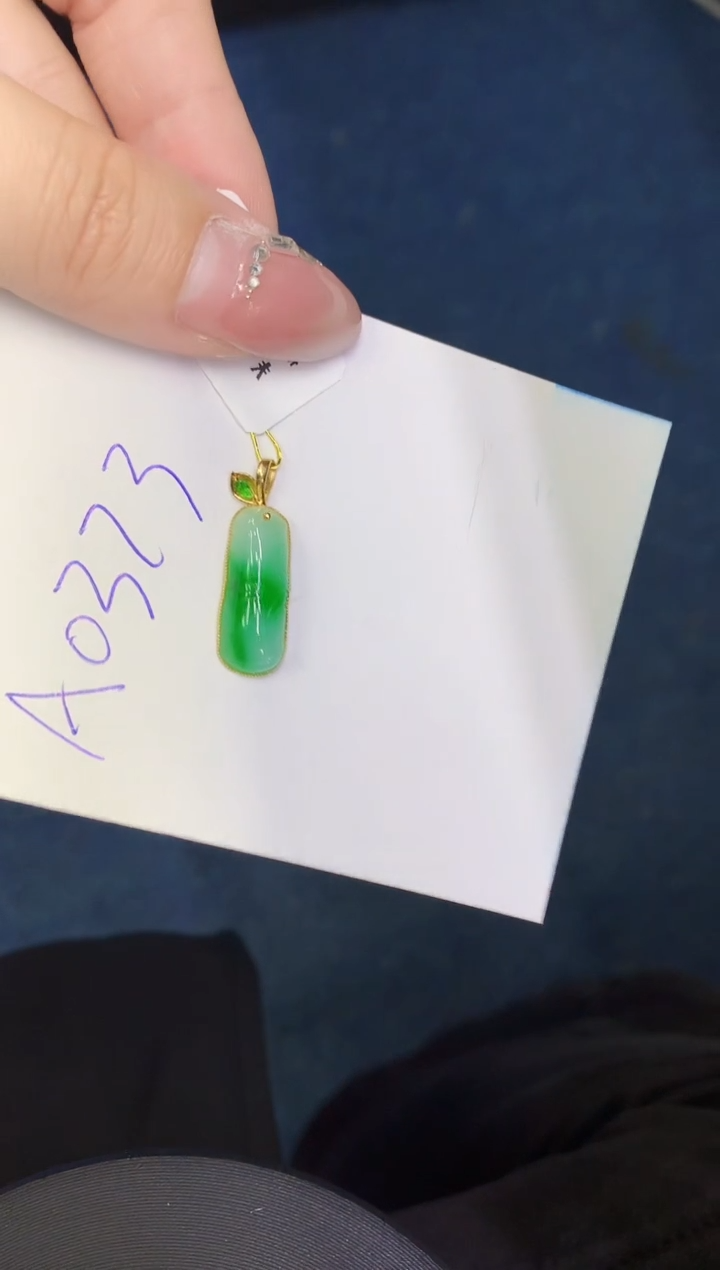 【闪购商品】翡翠颈饰18K金镶嵌00000000000