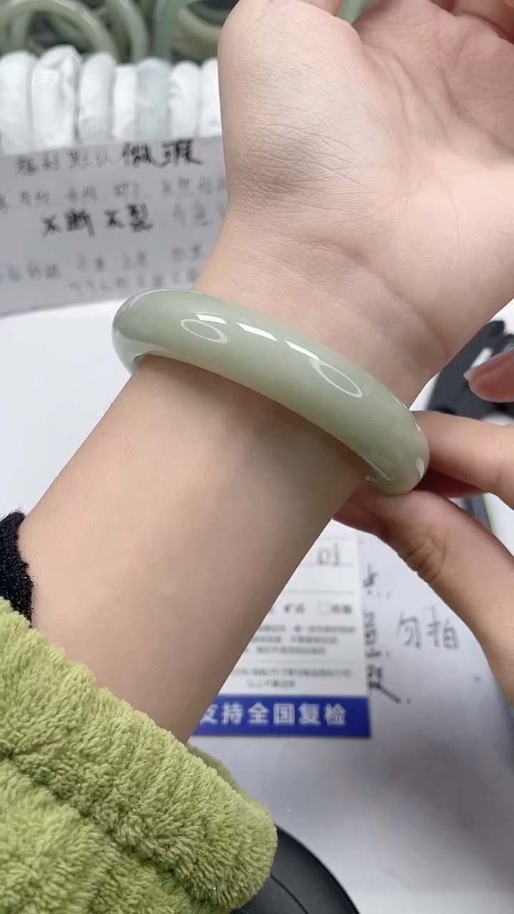 未镶嵌手镯石英质玉63-57/58