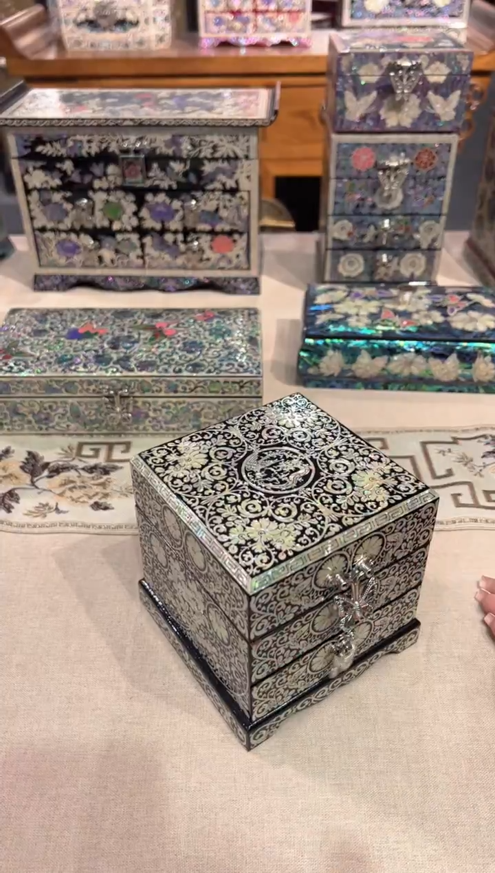 【闪购商品】黑底龙凤弘贝雅螺钿漆器文化馆 