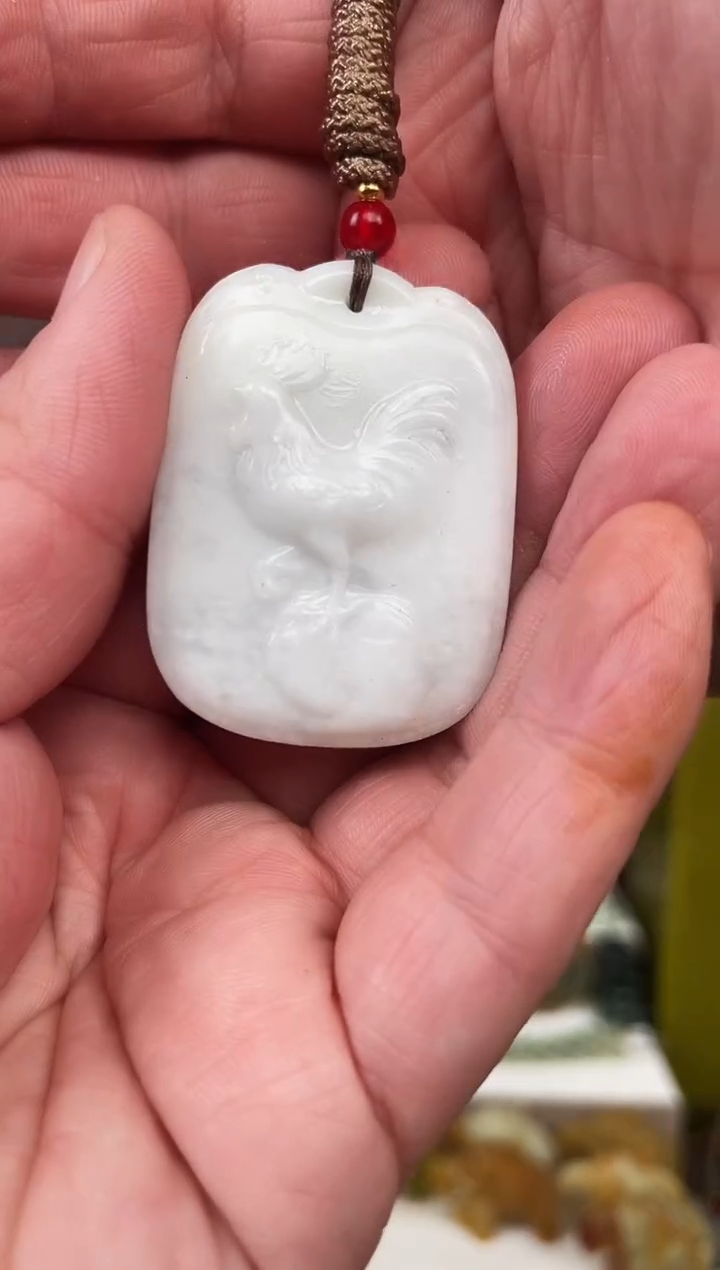 未镶嵌蛇纹石玉颈饰·