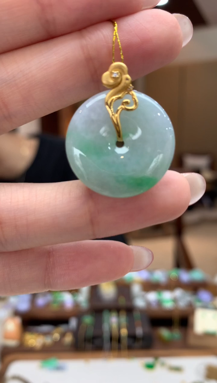 翡翠18K金镶嵌吊坠(不含链)平安扣