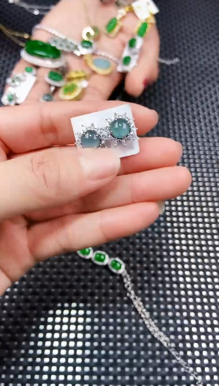 【闪购商品】翡翠耳饰未镶嵌11111111