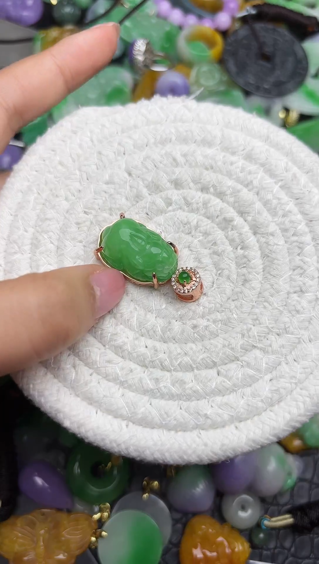 颈饰未镶嵌翡翠缅甸翡翠吊坠