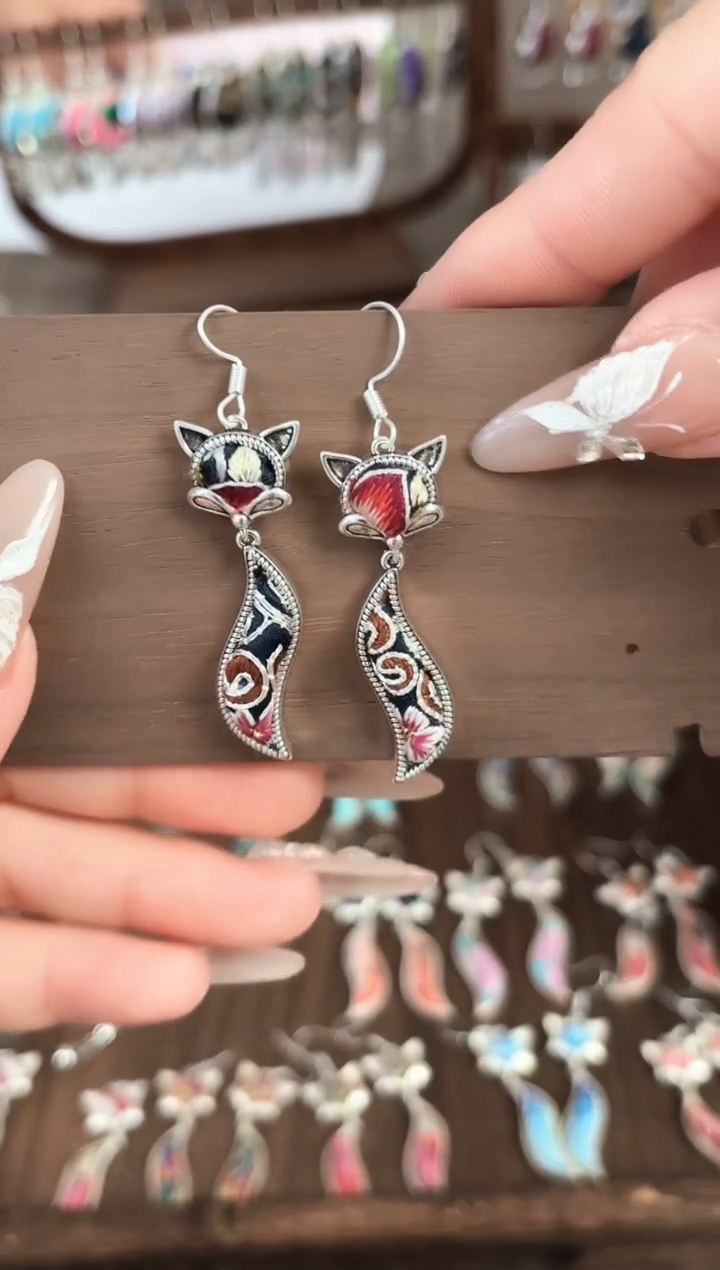 织绣民族风非遗老绣饰品623