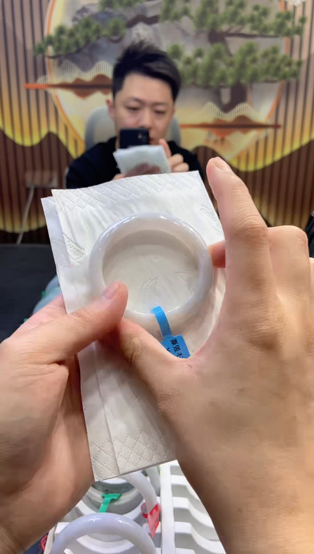 翡翠手镯未镶嵌多人04010