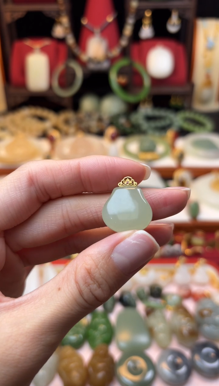 【闪购商品】和田玉挂件18K金镶嵌福利