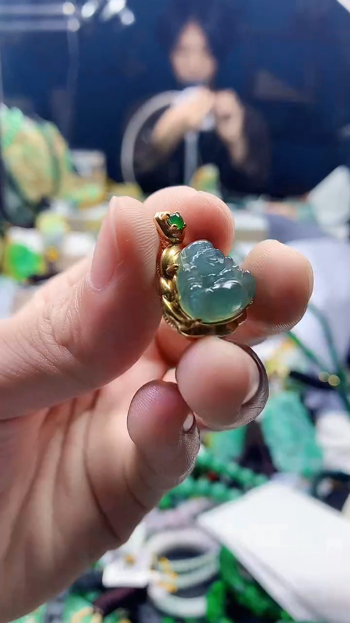 颈饰18K金镶嵌翡翠天然缅甸a货翡翠