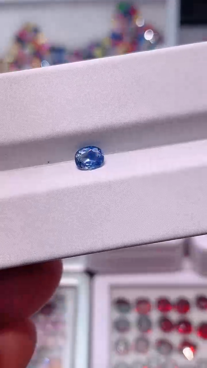 【闪购商品】蓝宝石裸石未镶嵌矢车菊0.58