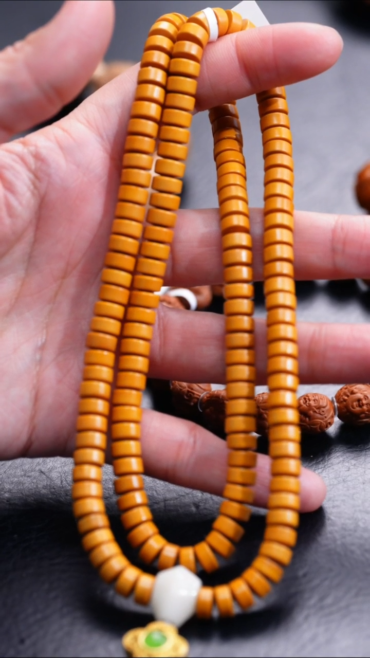 【闪购商品】橄榄核吊坠橄榄核