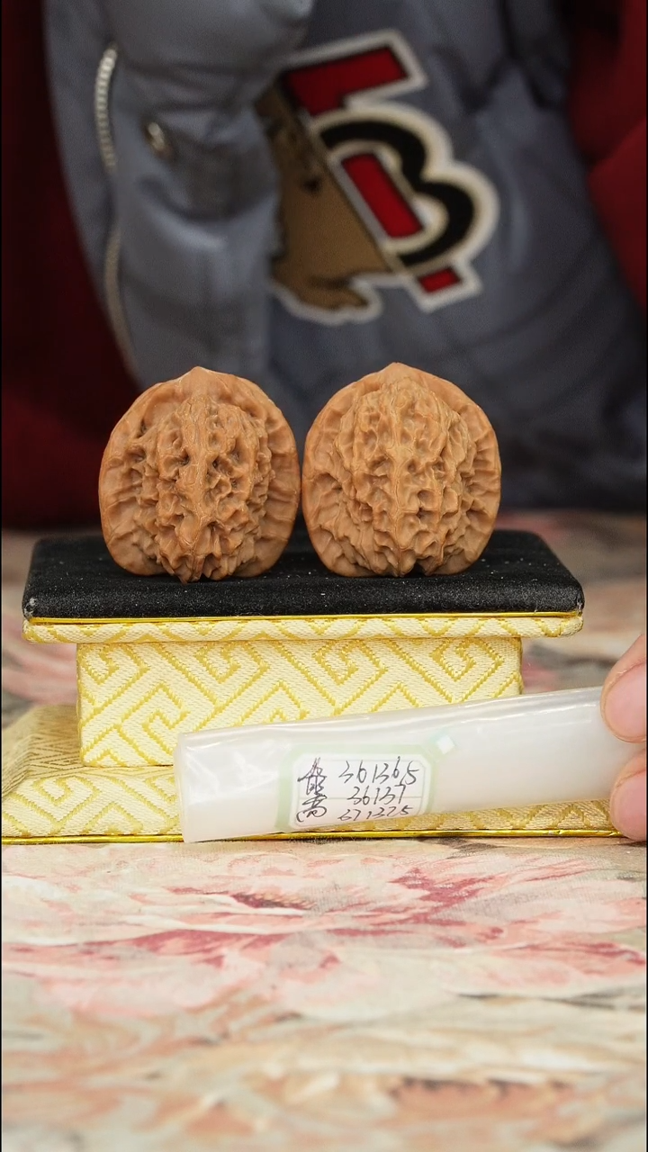 【闪购商品】文玩核桃把件非嫁接马老四