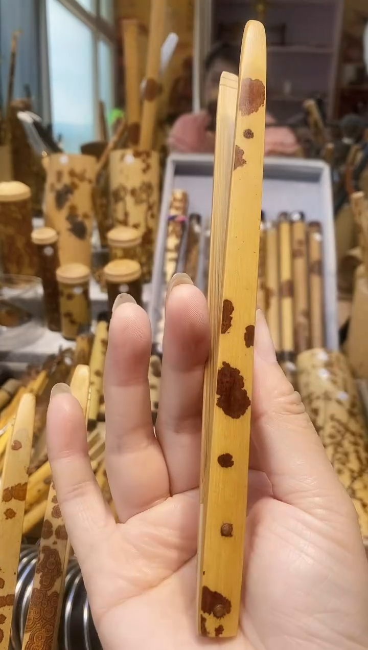 Y***E老云妃精品大夹子一个