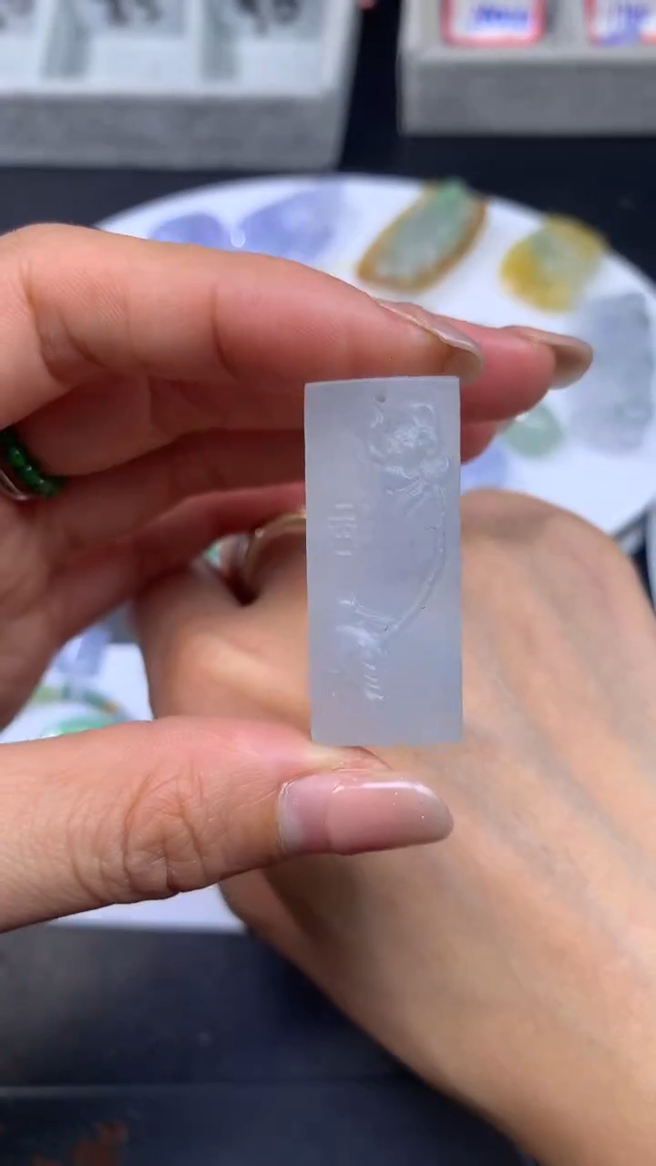 【闪购商品】定制翡翠未镶嵌翡翠