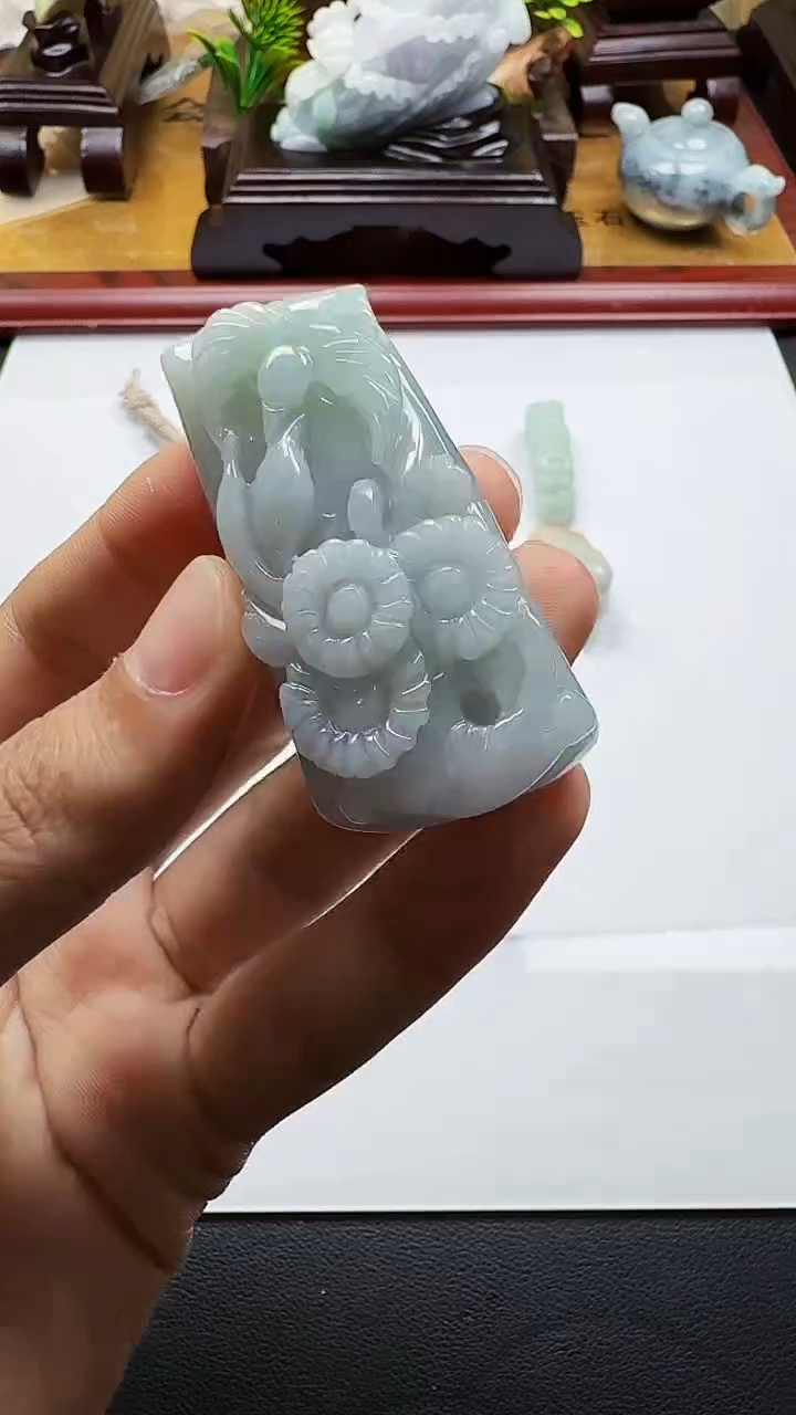 吊坠(不含链)未镶嵌翡翠1