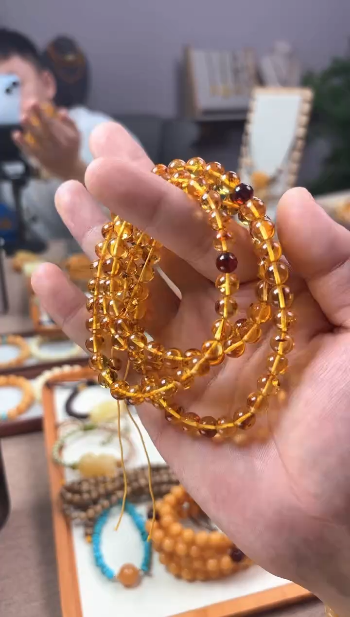 【闪购商品】琥珀裸石未镶嵌多圈