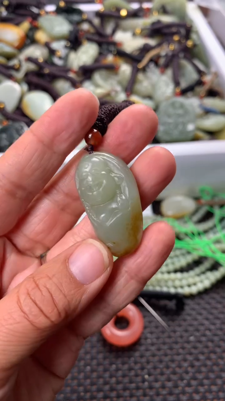 【闪购商品】和田玉颈饰未镶嵌多样性发货没有证书拍一发一有瑕