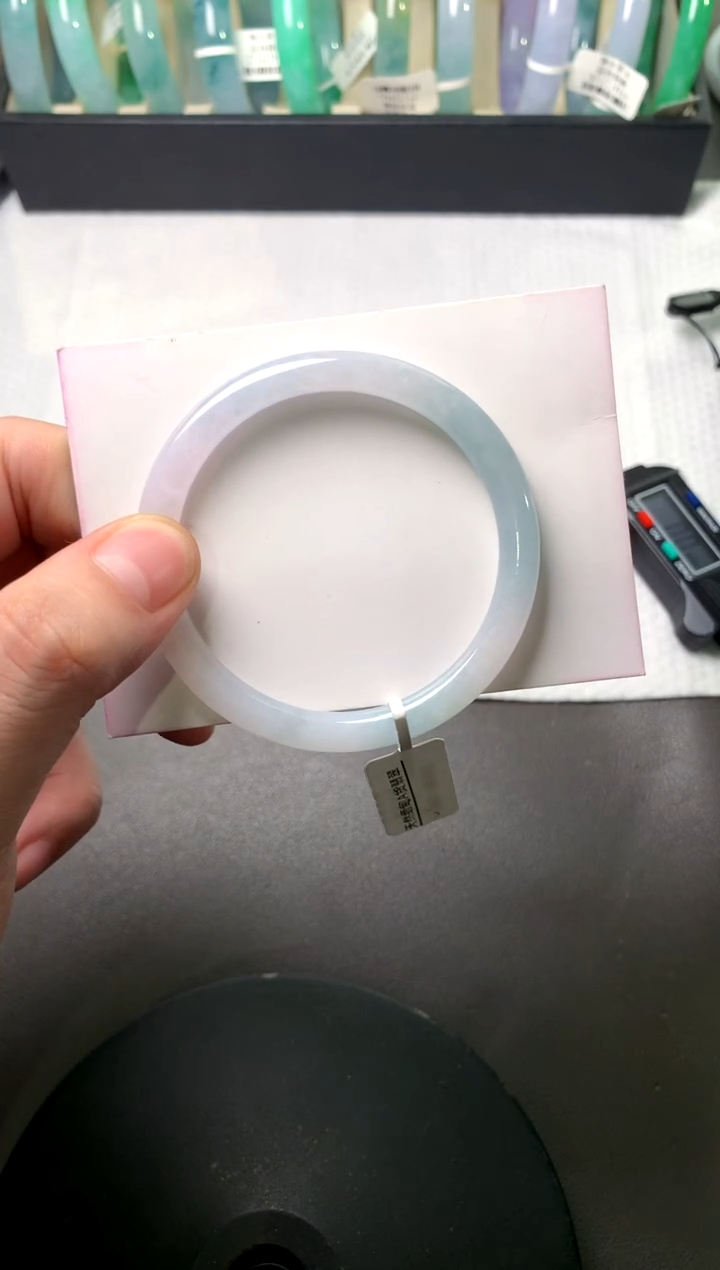 未镶嵌手镯（圆镯）翡翠小*羊52.4***********