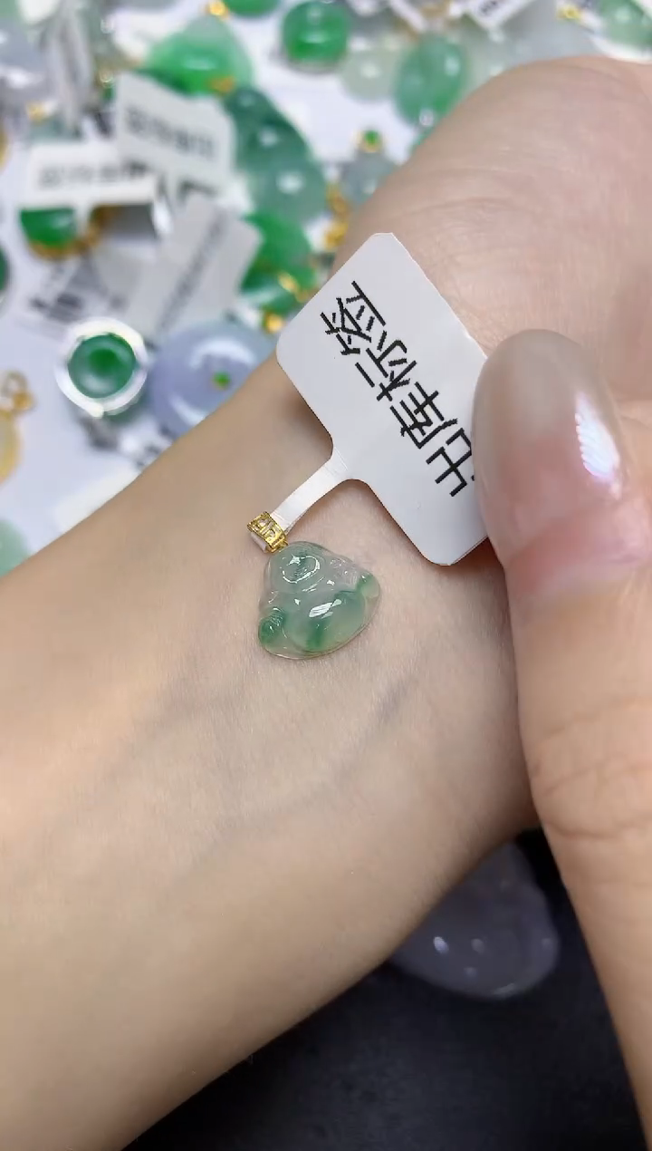 颈饰18K金镶嵌翡翠天然缅甸翡翠A货百元以上9元证书费自理