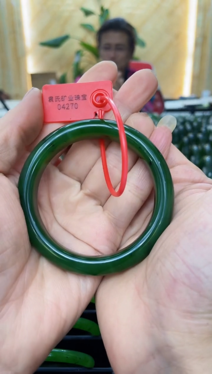 【闪购商品】和田玉（碧玉）手镯未镶嵌270