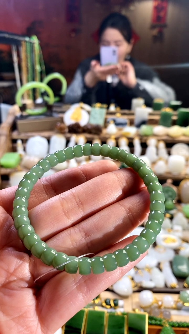 【闪购商品】和田玉手链未镶嵌。