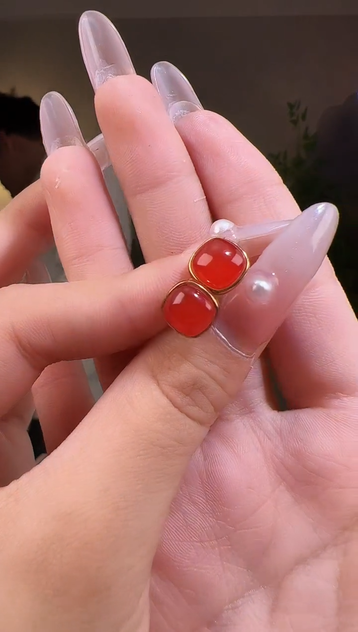 【闪购商品】南红玛瑙耳饰银S925镶嵌耳钉