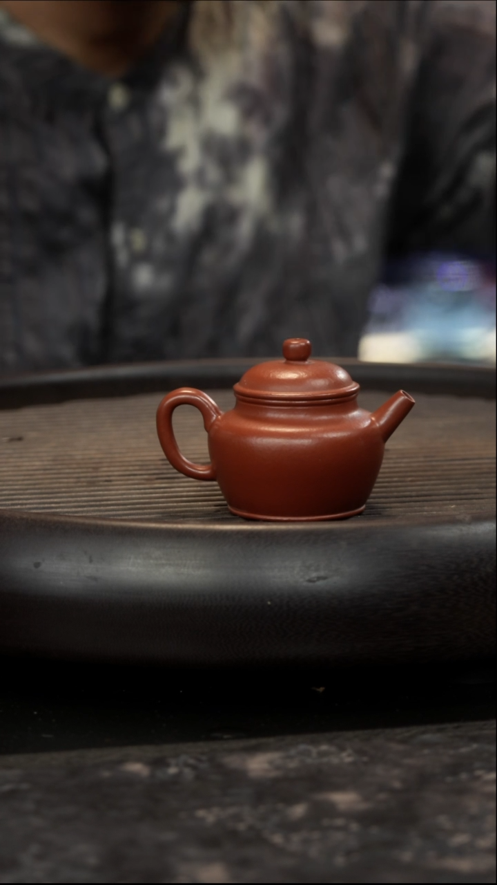 茶杯紫砂朱泥  孟臣款小德钟
