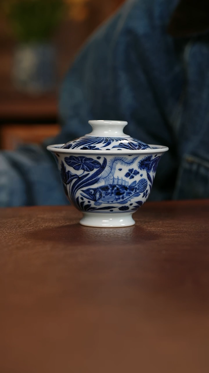 【闪购商品】元青花鱼藻纹盖碗