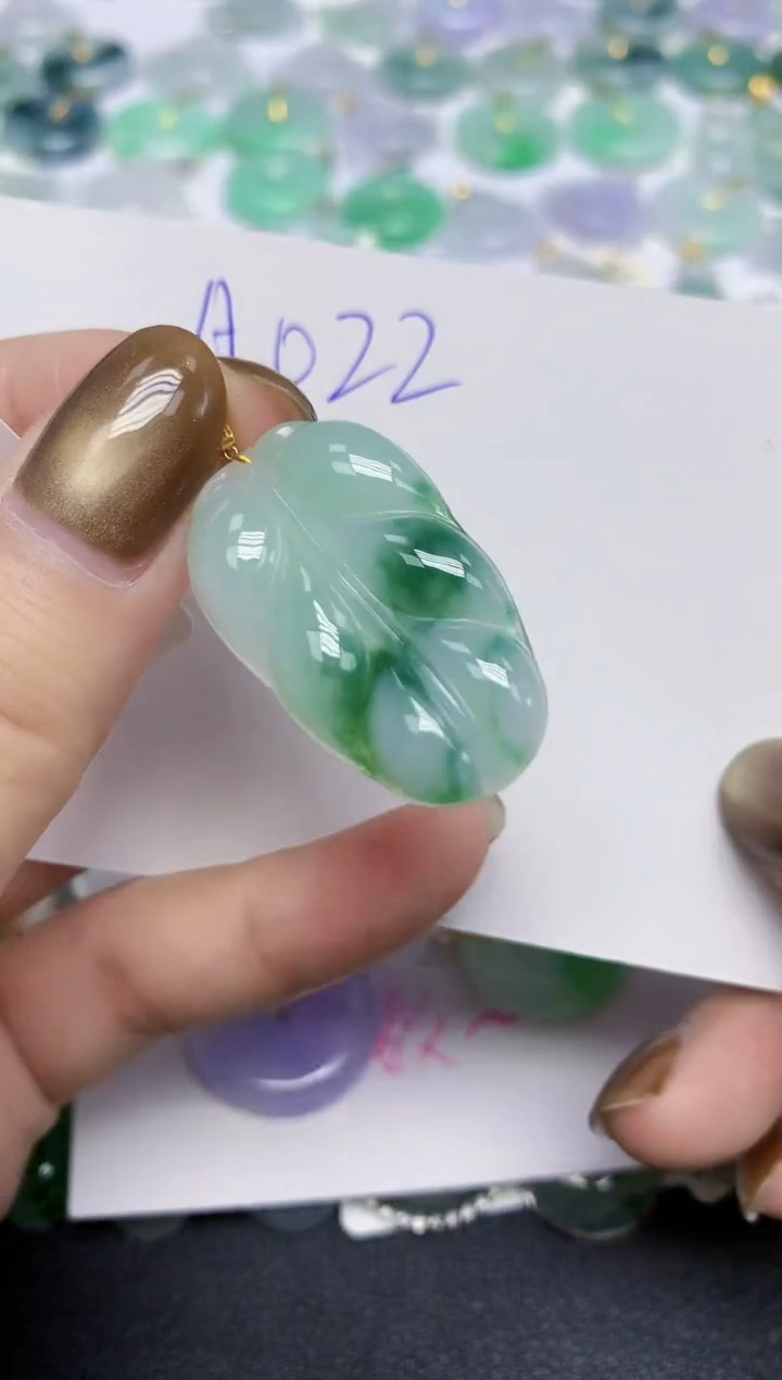 颈饰18K金镶嵌翡翠天然缅甸翡翠A货翡翠百元以上9元证书费自理