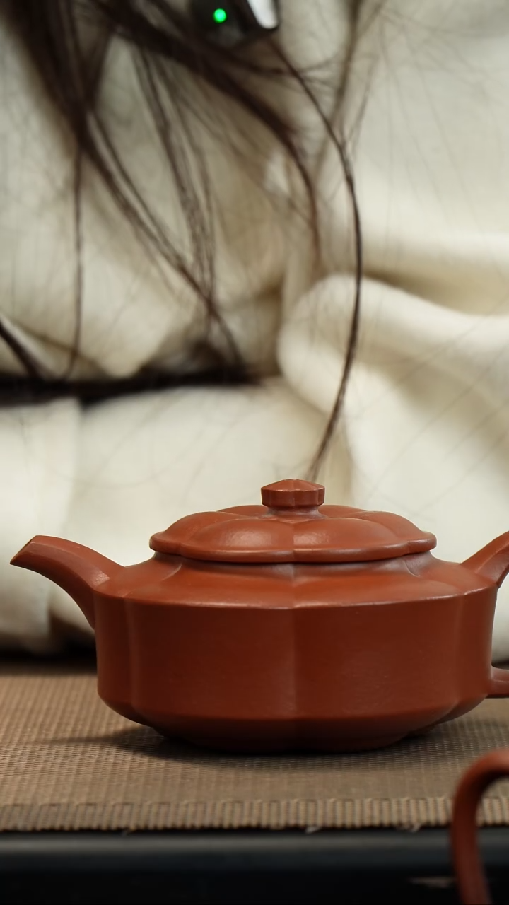 【闪购商品】紫砂茶壶生砂朱泥筋纹海棠
