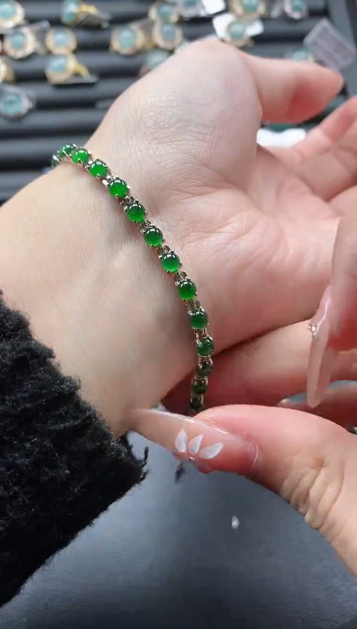 【闪购商品】翡翠戒指银S925镶嵌5111