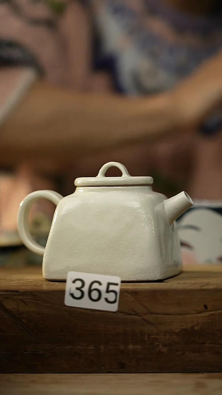 【闪购商品】瓷片丁念 设计师款 白色秤砣壶 