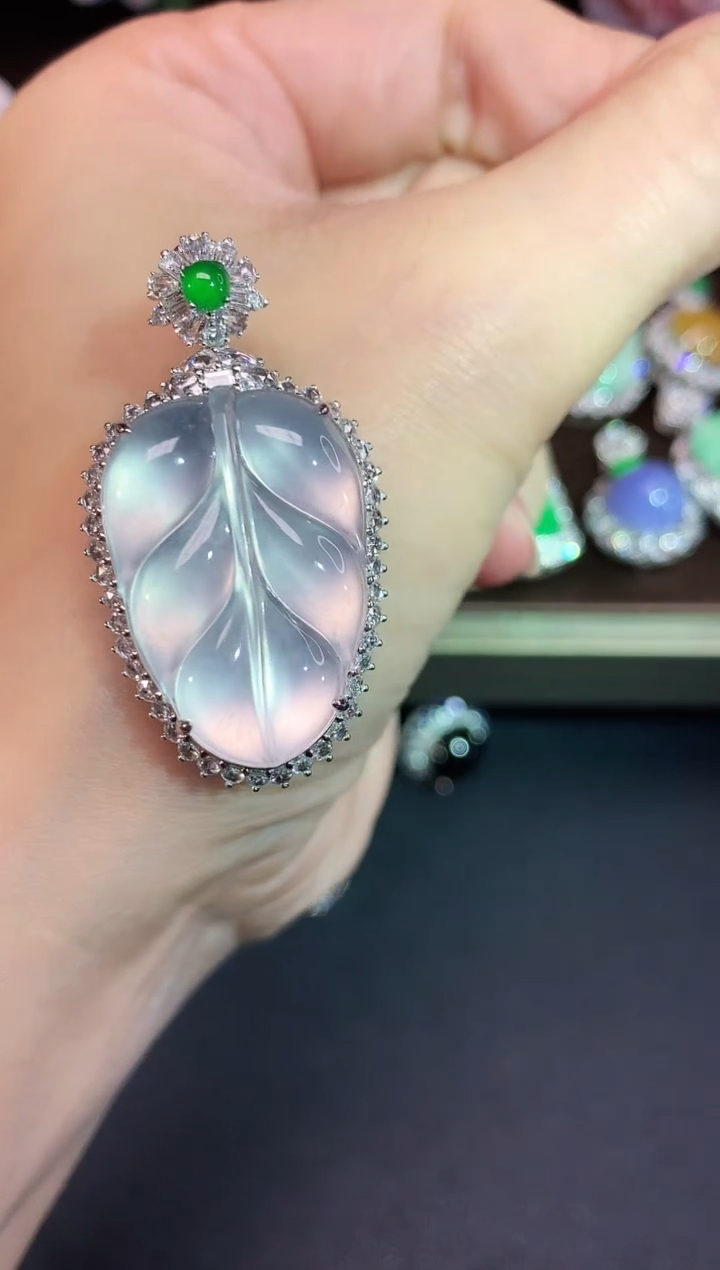 吊坠(不含链)18K金镶嵌翡翠158|