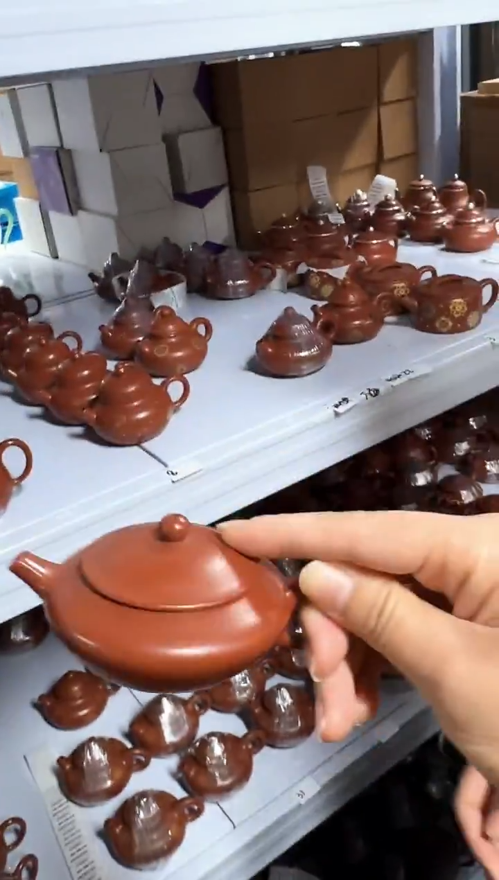 千万仓库 早点炸完回家过年 茶具