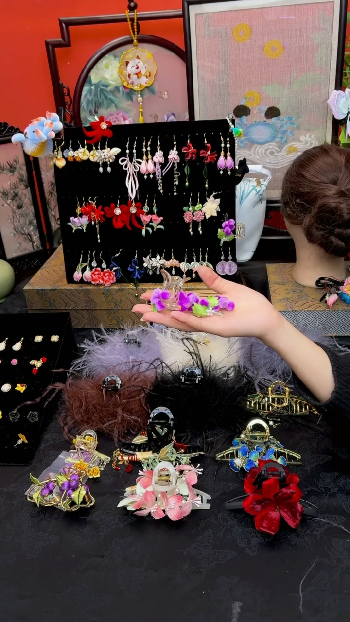 刺绣S**a非遗苏绣手工饰品