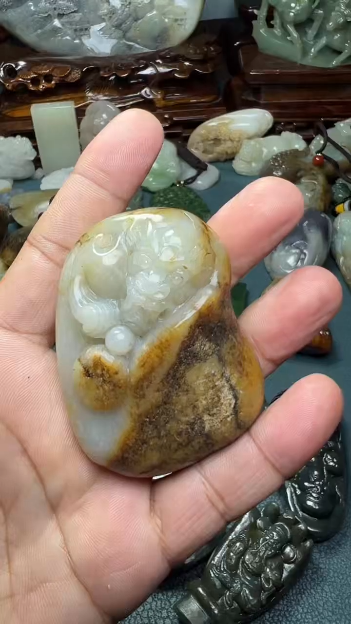 未镶嵌和田玉把件-