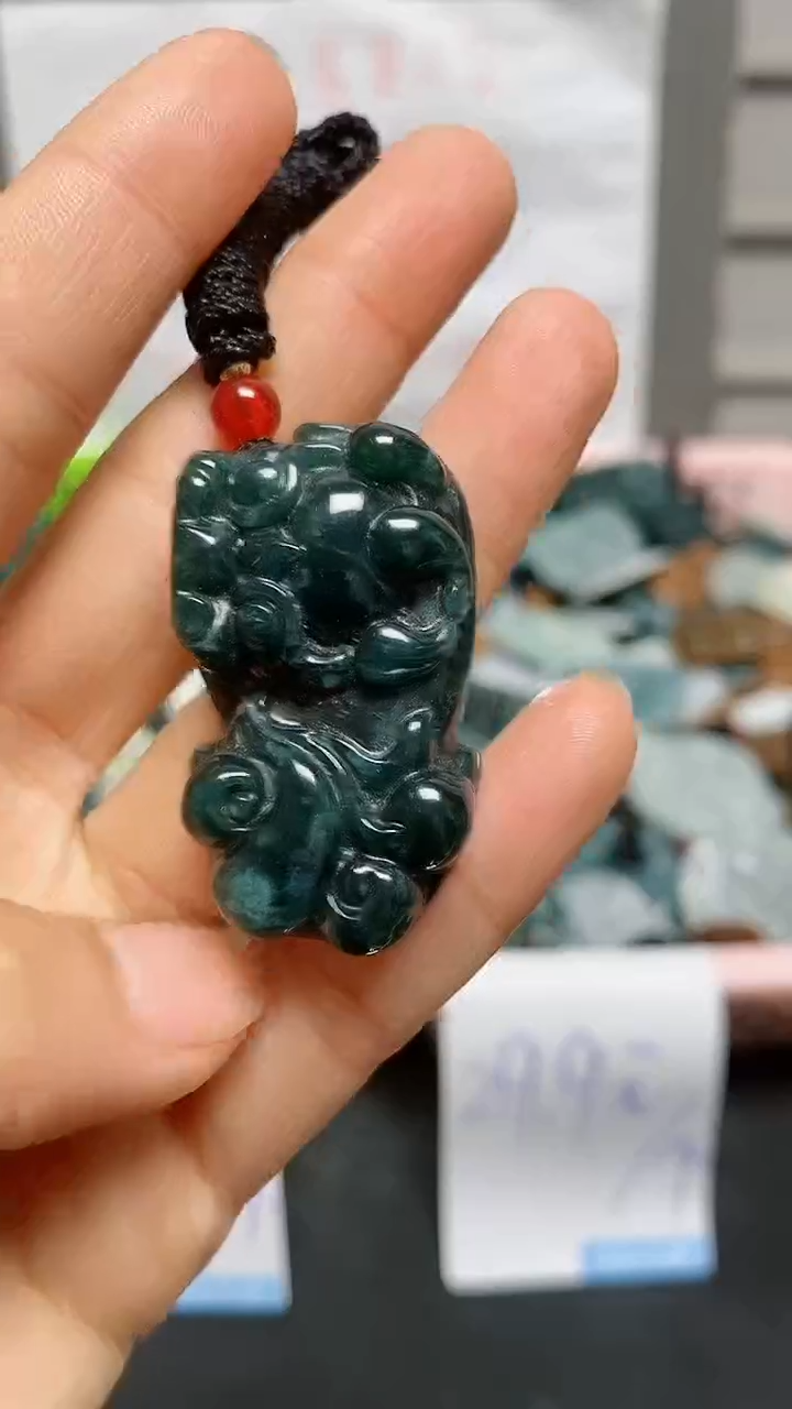 【闪购商品】翡翠颈饰未镶嵌天然翡翠A货