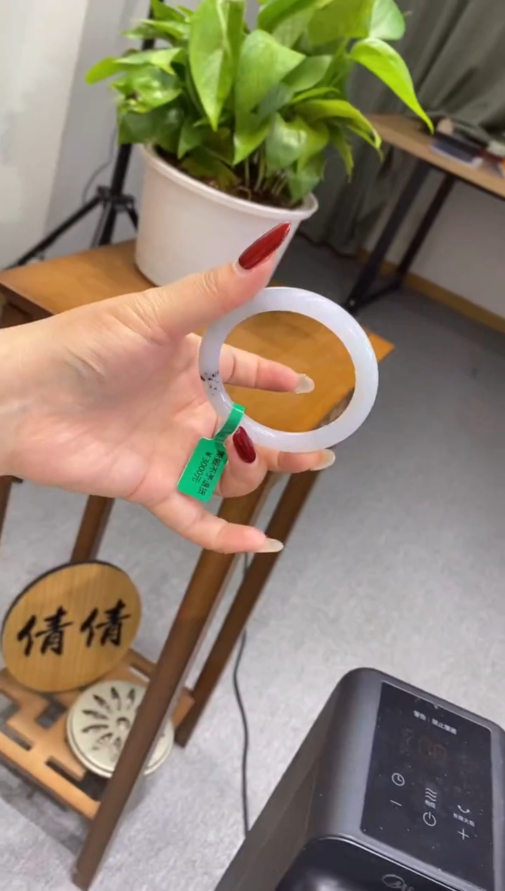 【闪购商品】翡翠手镯未镶嵌多人0019307