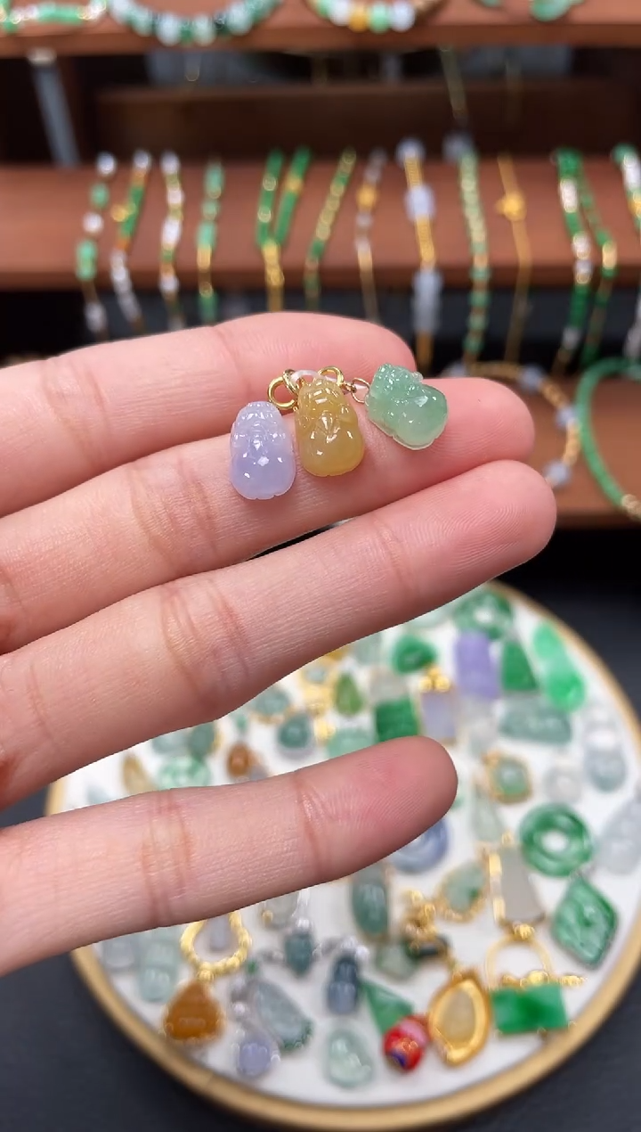 【闪购商品】翡翠吊坠(不含链)18K金镶嵌3个   JK602