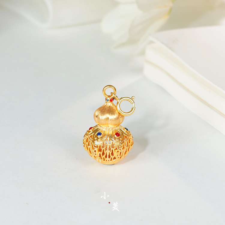 18K金镂空花丝葫芦吊坠 G8978