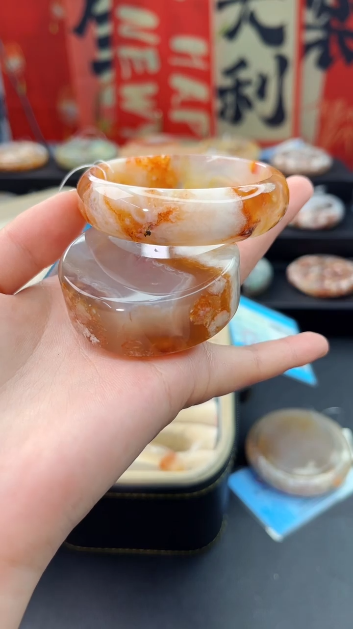 【闪购商品】石英质玉手镯未镶嵌赠送镯心（圈口55