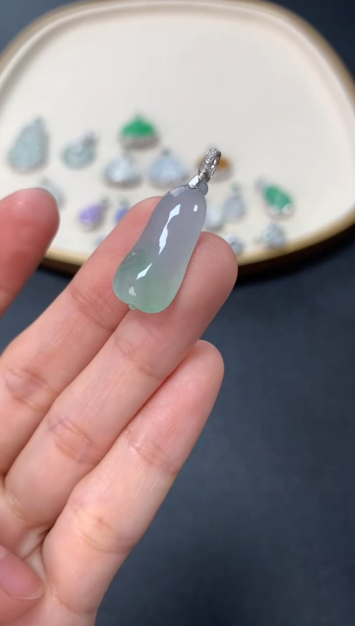 【闪购商品】翡翠吊坠(不含链)18K金镶嵌1680