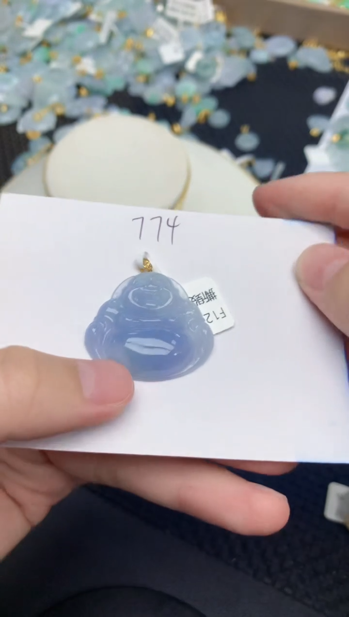 翡翠18K金镶嵌颈饰天然缅甸A货翡翠